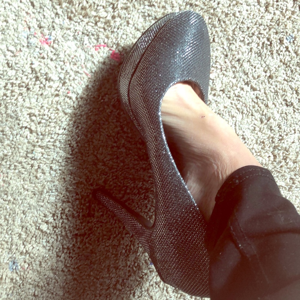 Nwot Black sequin heels